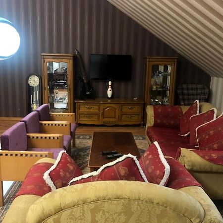 Rodem House Vandrehjem Bisjkek Eksteriør billede